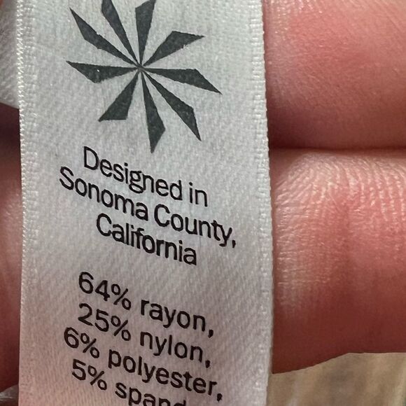 Athleta | Pinstriped Mini Skirt with coin/key Pocket On Back of Waist - Picture 4 of 4